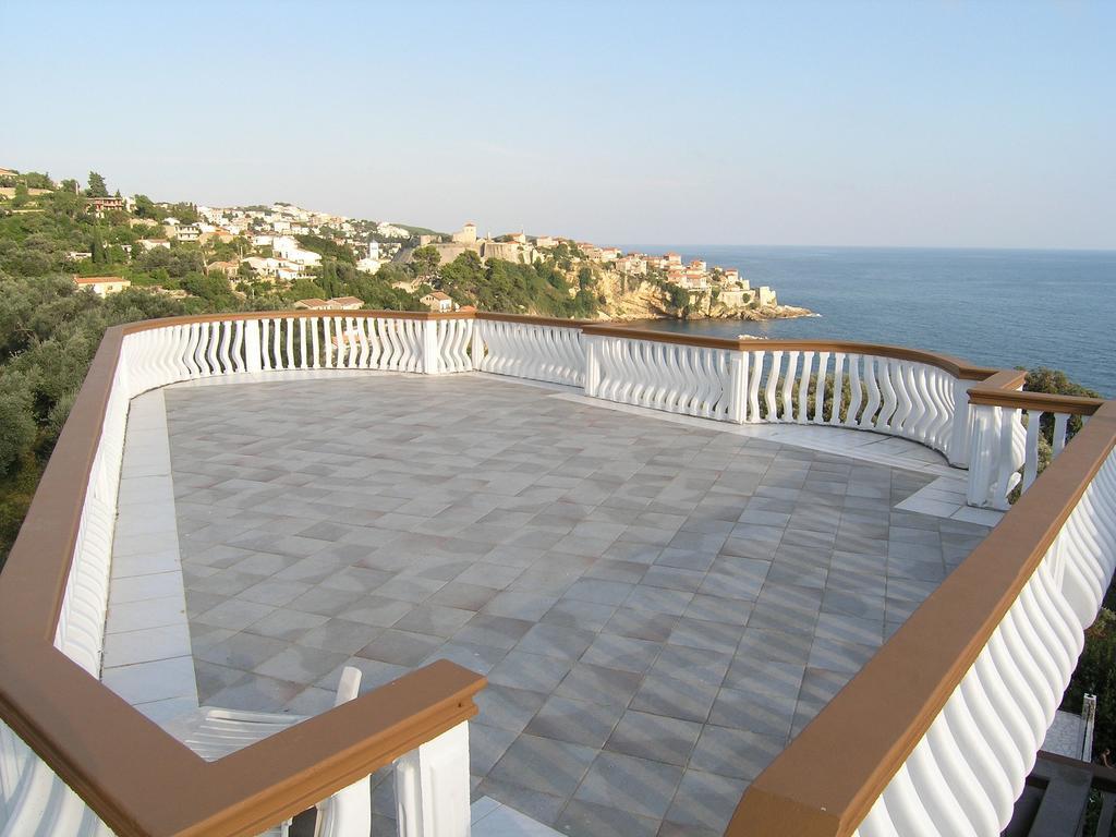 Apartments & Rooms Villa Anastasija Ulcinj Bagian luar foto