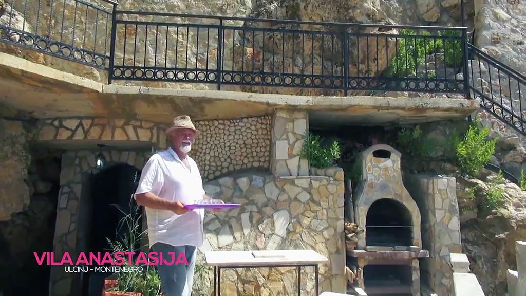 Apartments & Rooms Villa Anastasija Ulcinj Bagian luar foto